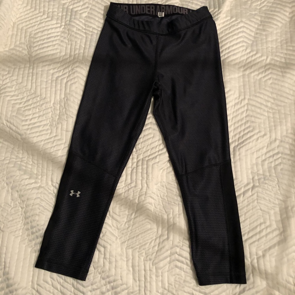 UA cropped athletic leggings
